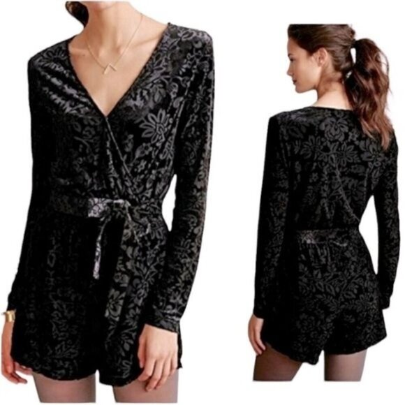 Saylor Black Velvet Burnout Romper Floral Belted Long Sleeve Anthropologie XS - Picture 1 of 7